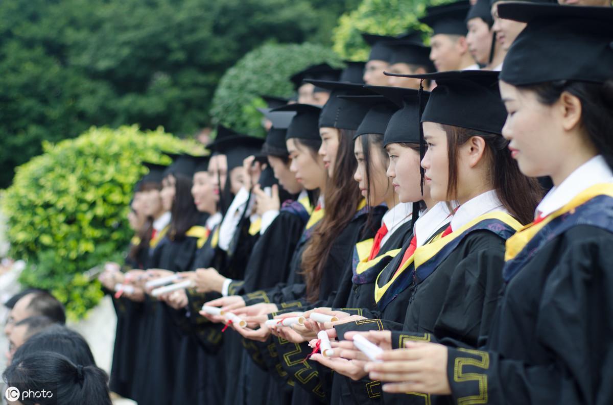 (中专升大专怎么报考)(在校中专升大专怎么报考)