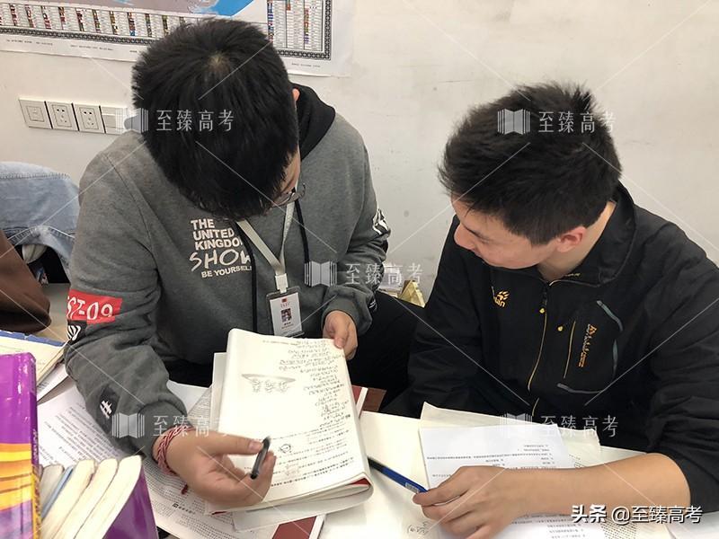 (高中艺术生可以考哪些学校)(高中是艺术生可以考正常大学吗)